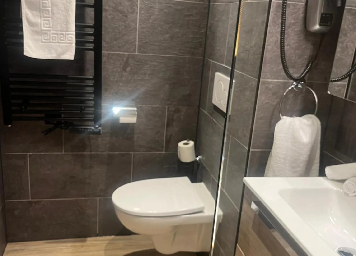 Arc 1950 Ski In Ski Out And Spa- Newly Refurbished 153 Sources De Marie- 2 Bedroom , 2 Bathroom-Sleeps 4-6, Mont Blanc View From Every Window, Free Wifi Les Arcs