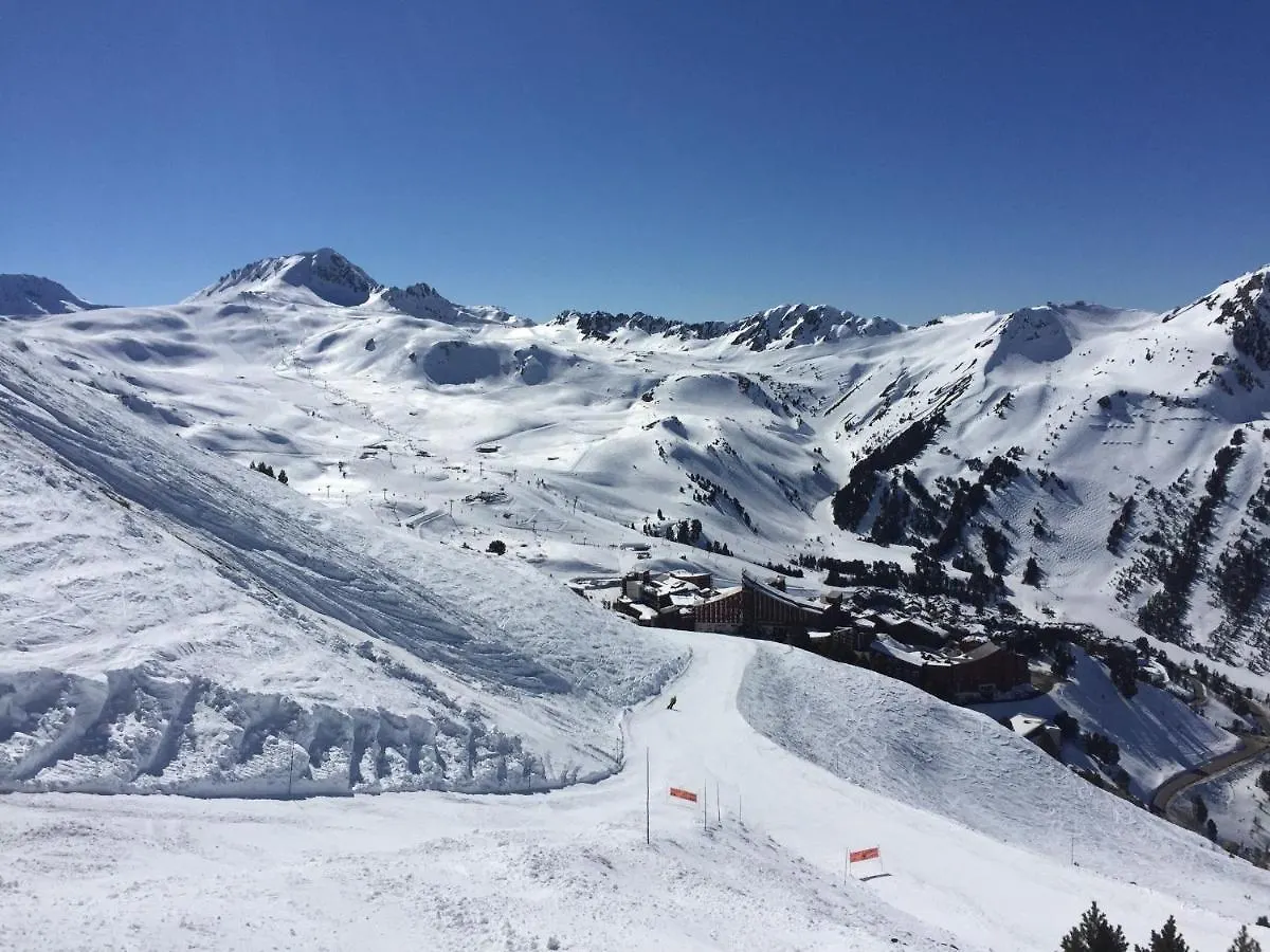 Arc 1950 Ski-In Ski-Out: Mont Blanc Views & Spa Retreat Les Arcs  0*, Les Arcs (Savoie) France